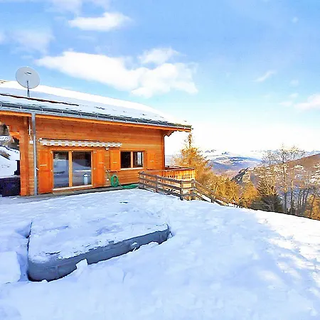 A Luxurious 12 Person With Superb View *